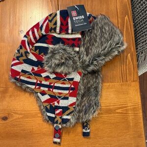 ❄️🎄Men’s Swiss Tech Red and Blue Fur Lined Geometric Trapper Hat